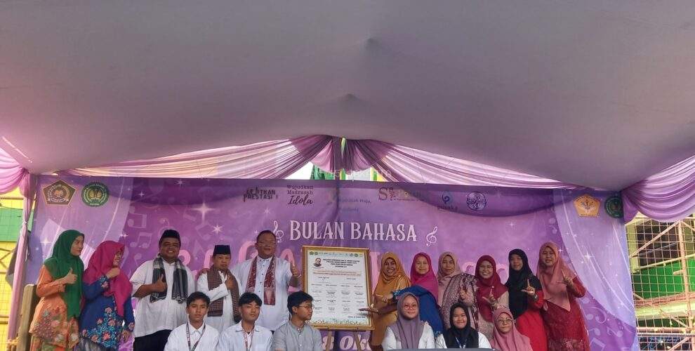 Memperingati Bulan Bahasa, MAN 15 Jakarta Timur Launching Buku Quran Literasi Bulan Oktober 2024