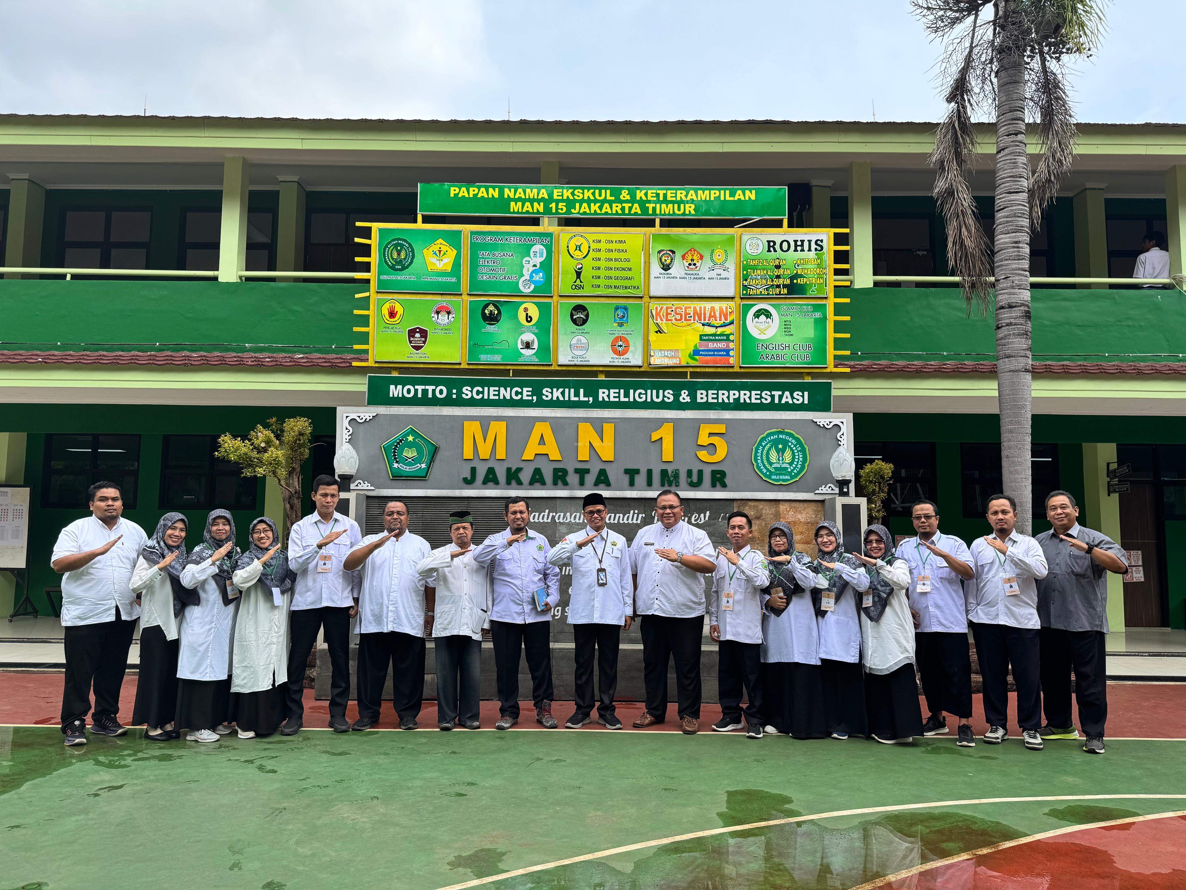 Kunjungan Monev Asesmen Madrasah terindah oleh Ka Kanwil Kemenag DKI Jakarta Dr. ADIB.