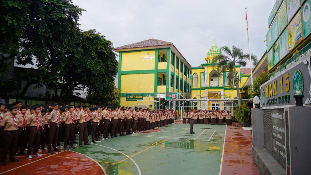 MAN 15 Jakarta Timur Gelar Apel Peringatan Hari Pramuka 2025